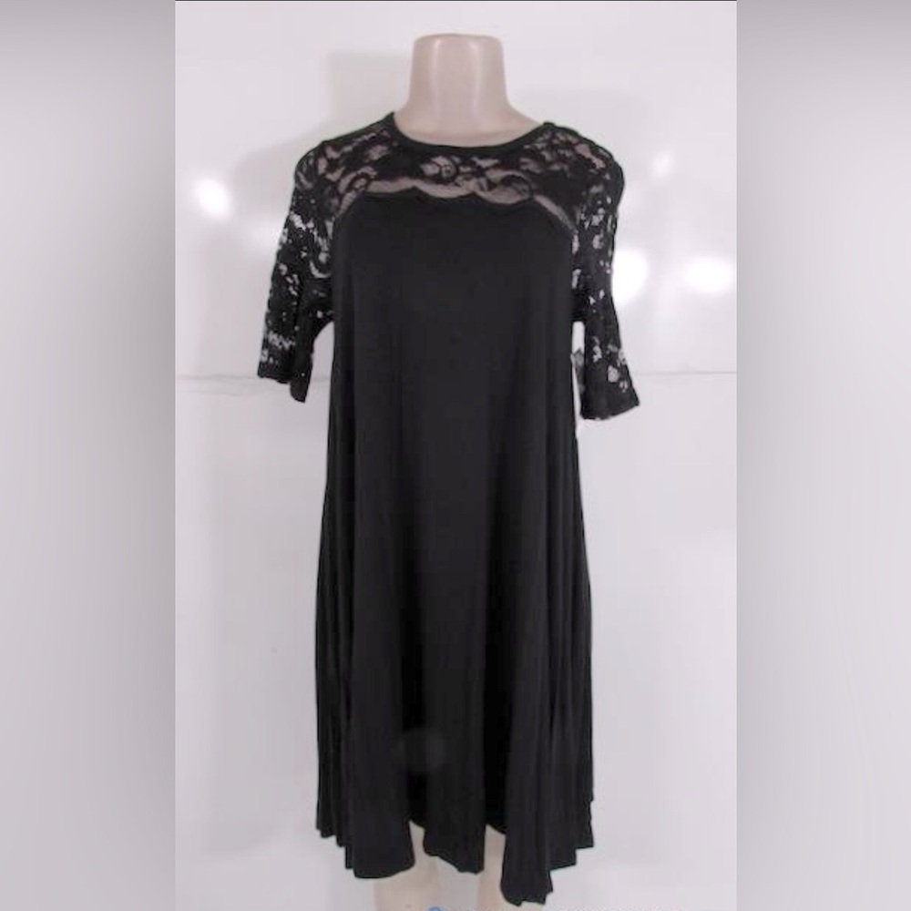 Karen Kane Lace Top Swing Dress Size Medium